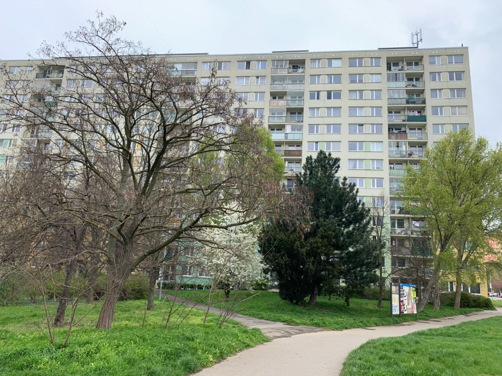 Prenájom bytu 3-izbový 58 m², Cafourkova, Praha, Praha Prenájom bytu 3-izbový 58 m², Cafourkova, Praha, Praha