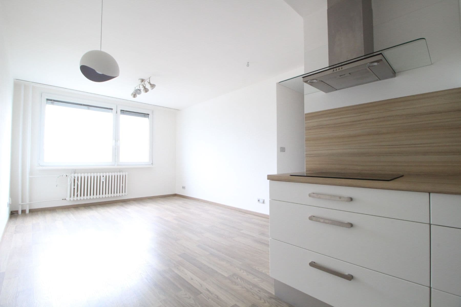 Prenájom bytu 3-izbový 58 m², Cafourkova, Praha, Praha Prenájom bytu 3-izbový 58 m², Cafourkova, Praha, Praha