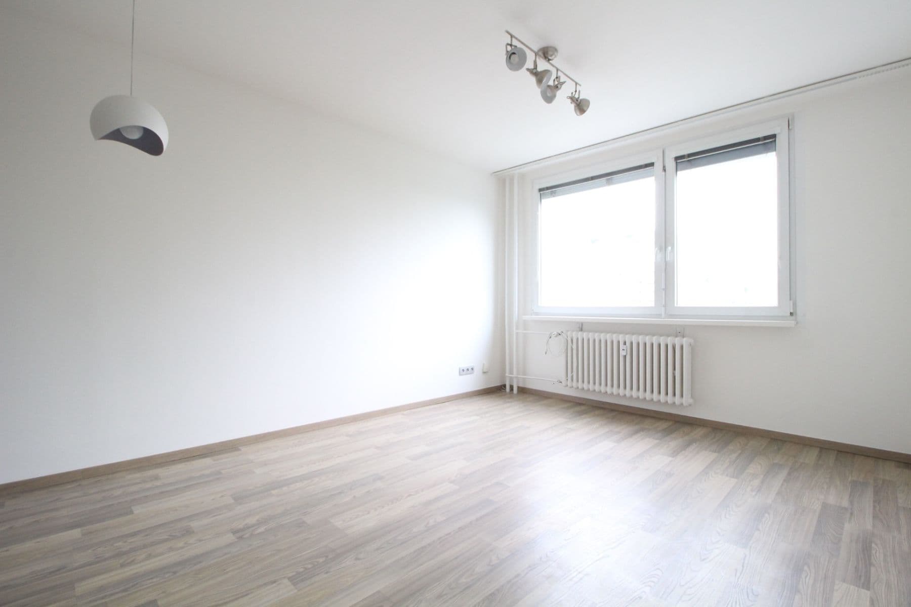 Prenájom bytu 3-izbový 58 m², Cafourkova, Praha, Praha Prenájom bytu 3-izbový 58 m², Cafourkova, Praha, Praha