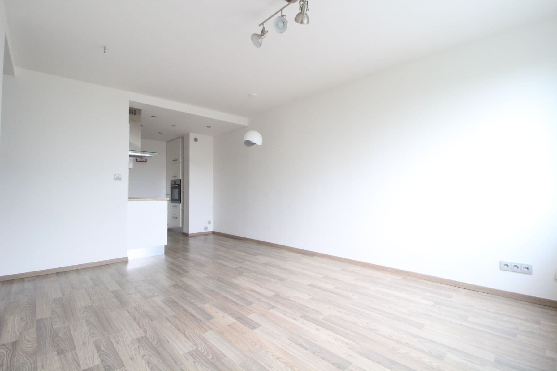 Prenájom bytu 3-izbový 58 m², Cafourkova, Praha, Praha Prenájom bytu 3-izbový 58 m², Cafourkova, Praha, Praha