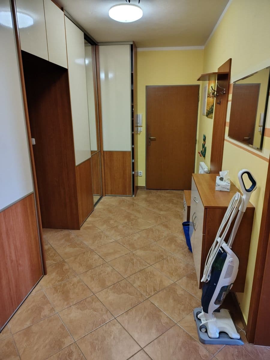 Prenájom bytu 3-izbový 92 m², Školní, Bakov nad Jizerou, Středočeský kraj Prenájom bytu 3-izbový 92 m², Školní, Bakov nad Jizerou, Středočeský kraj