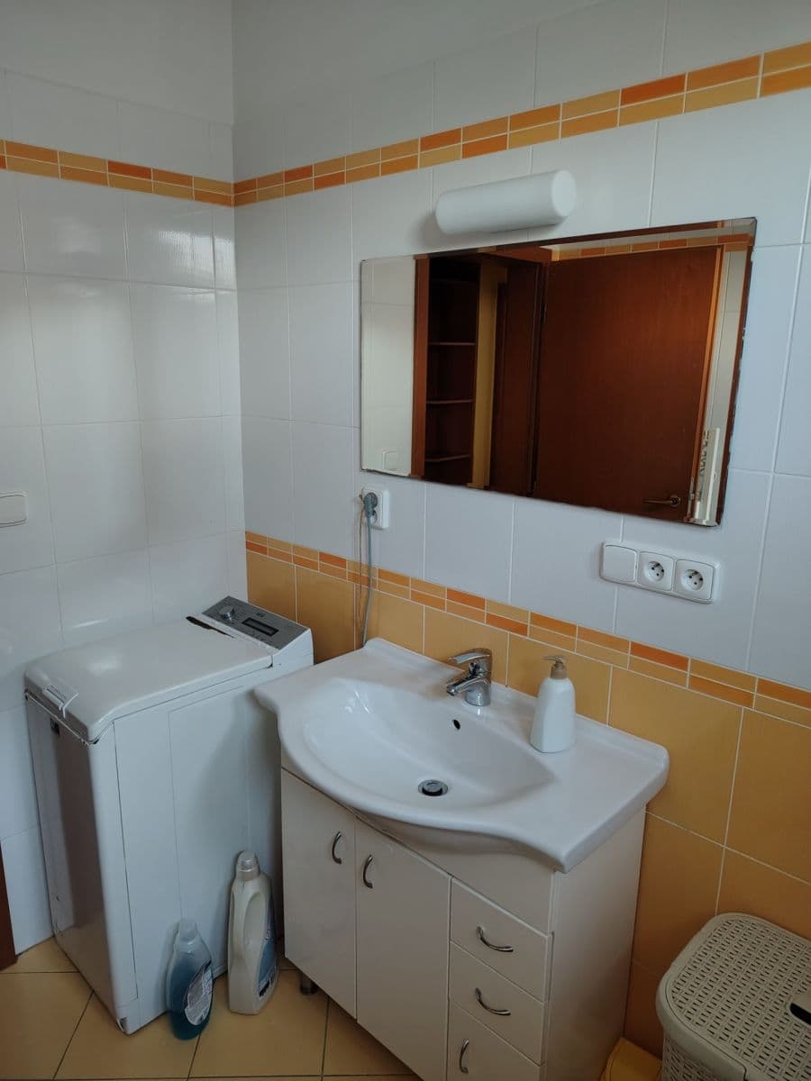 Prenájom bytu 3-izbový 92 m², Školní, Bakov nad Jizerou, Středočeský kraj Prenájom bytu 3-izbový 92 m², Školní, Bakov nad Jizerou, Středočeský kraj