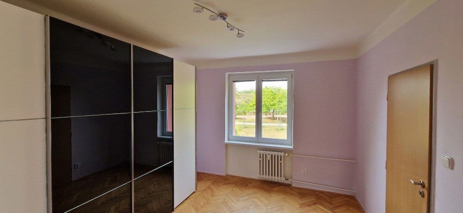 Prenájom bytu 2-izbový 54 m², Pod Lipami, Praha, Praha Prenájom bytu 2-izbový 54 m², Pod Lipami, Praha, Praha