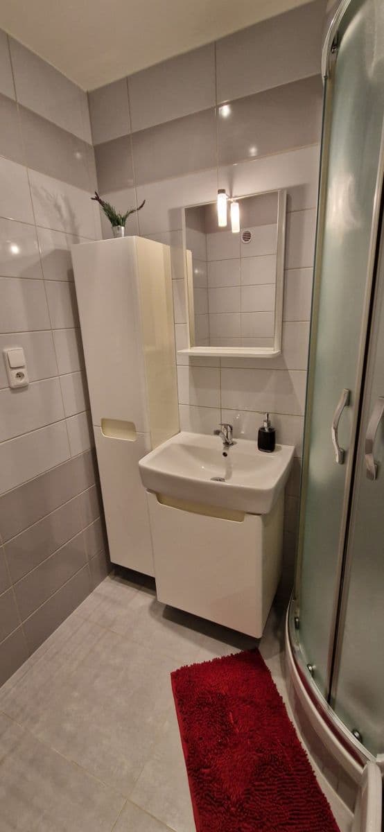 Prenájom bytu 2-izbový 54 m², Pod Lipami, Praha, Praha Prenájom bytu 2-izbový 54 m², Pod Lipami, Praha, Praha