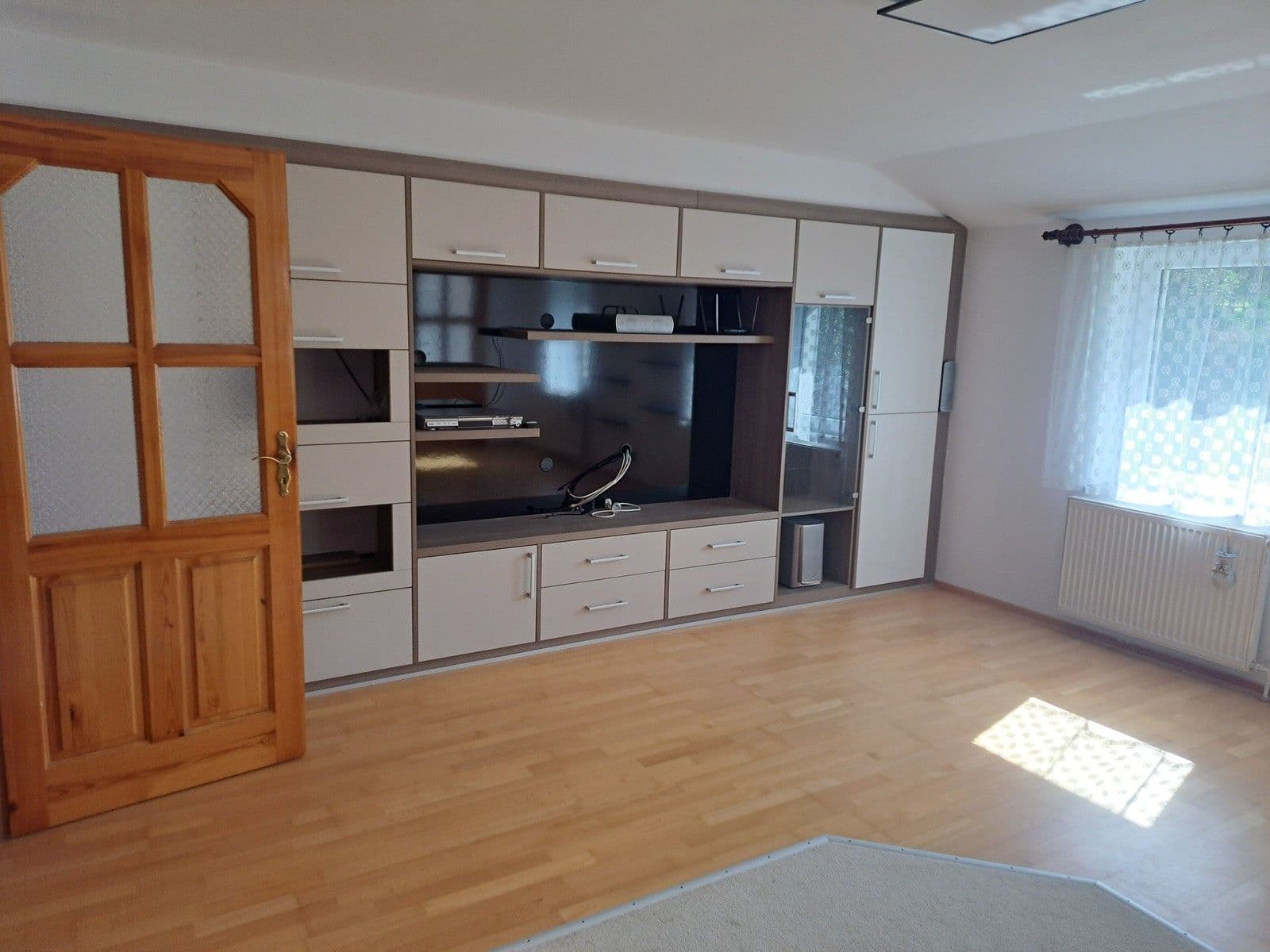 Prenájom bytu 4-izbový 180 m², Plánice, Plzeňský kraj Prenájom bytu 4-izbový 180 m², Plánice, Plzeňský kraj