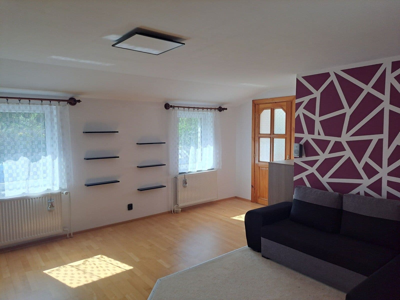 Prenájom bytu 4-izbový 180 m², Plánice, Plzeňský kraj Prenájom bytu 4-izbový 180 m², Plánice, Plzeňský kraj