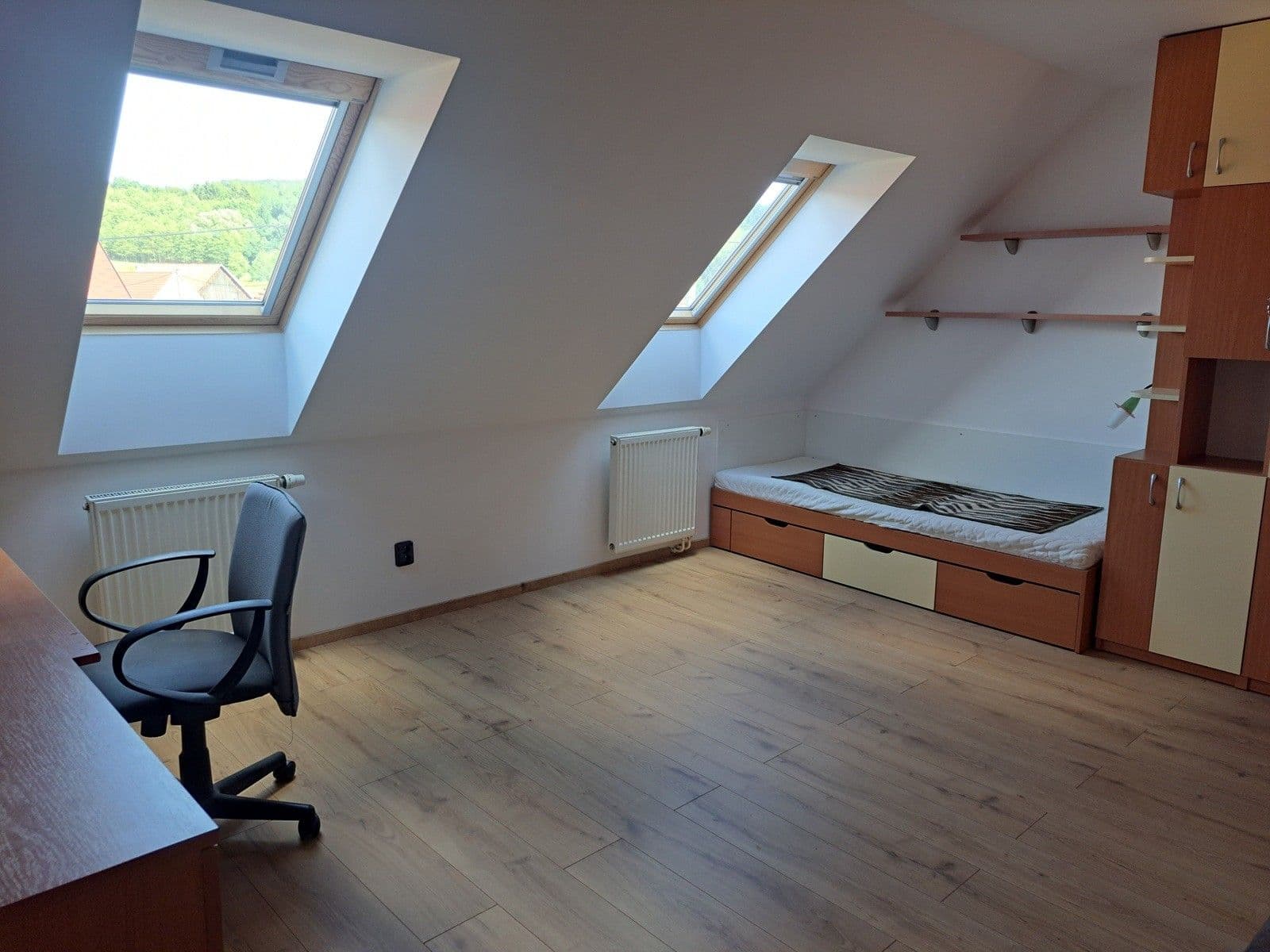 Prenájom bytu 4-izbový 180 m², Plánice, Plzeňský kraj Prenájom bytu 4-izbový 180 m², Plánice, Plzeňský kraj