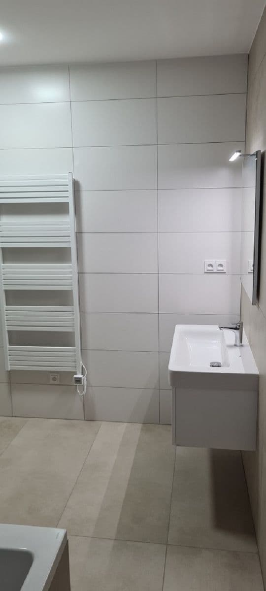 Prenájom bytu 2-izbový 84 m², Hradišťská, Staré Město, Zlínský kraj Prenájom bytu 2-izbový 84 m², Hradišťská, Staré Město, Zlínský kraj