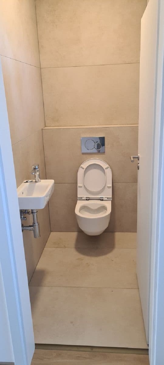 Prenájom bytu 2-izbový 84 m², Hradišťská, Staré Město, Zlínský kraj Prenájom bytu 2-izbový 84 m², Hradišťská, Staré Město, Zlínský kraj