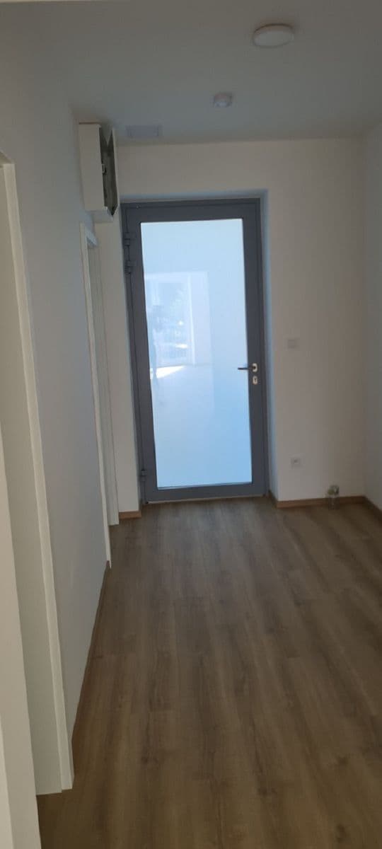 Prenájom bytu 2-izbový 84 m², Hradišťská, Staré Město, Zlínský kraj Prenájom bytu 2-izbový 84 m², Hradišťská, Staré Město, Zlínský kraj