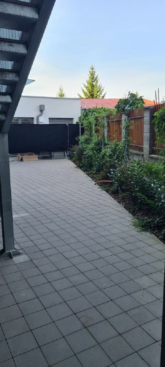 Prenájom bytu 2-izbový 84 m², Hradišťská, Staré Město, Zlínský kraj Prenájom bytu 2-izbový 84 m², Hradišťská, Staré Město, Zlínský kraj