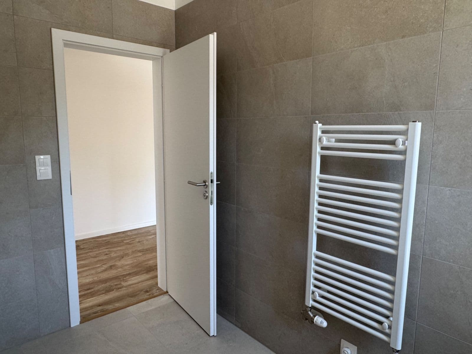 Predaj bytu 2-izbový 50 m², Limbašská cesta, Pezinok, Bratislavský kraj Predaj bytu 2-izbový 50 m², Limbašská cesta, Pezinok, Bratislavský kraj