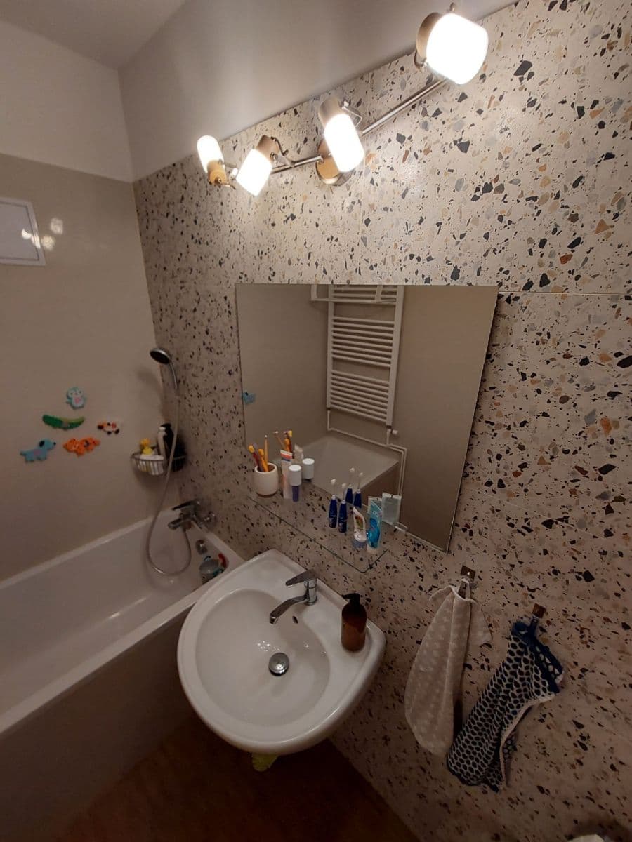 Prenájom bytu 2-izbový 77 m², Hybešova, Brno, Jihomoravský kraj Prenájom bytu 2-izbový 77 m², Hybešova, Brno, Jihomoravský kraj