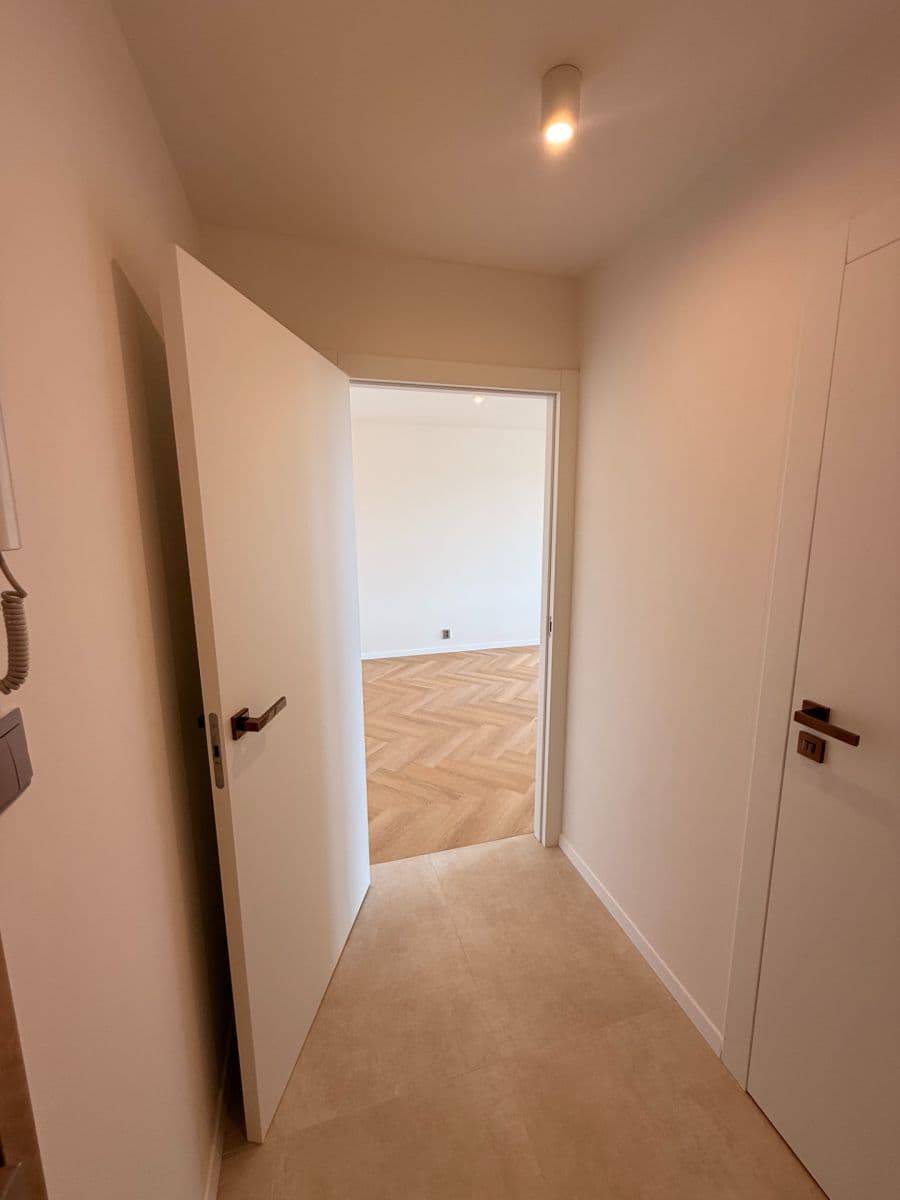 Predaj bytu 2-izbový 34 m², Kojetická, Neratovice, Středočeský kraj Predaj bytu 2-izbový 34 m², Kojetická, Neratovice, Středočeský kraj