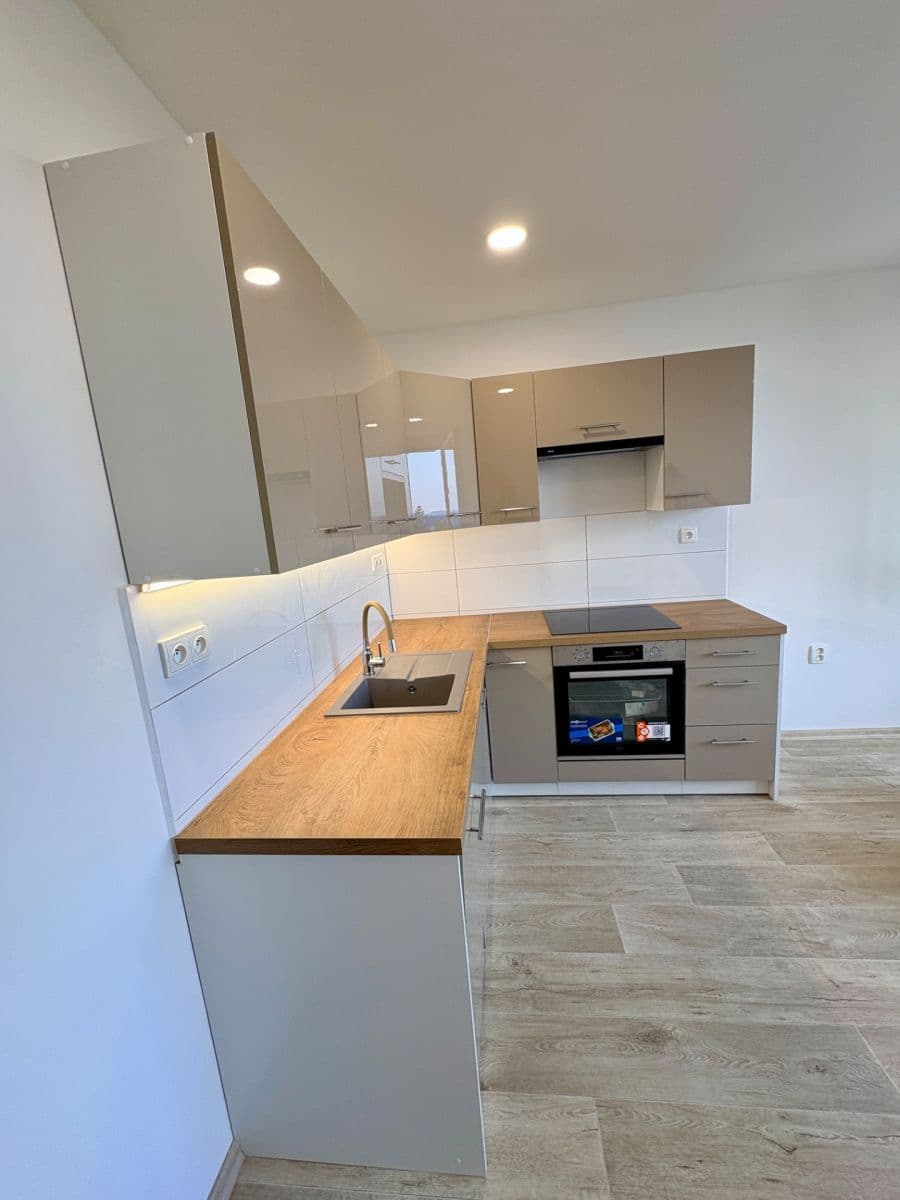 Predaj bytu 2-izbový 40 m², Kutnohorská, Česká Lípa, Liberecký kraj Predaj bytu 2-izbový 40 m², Kutnohorská, Česká Lípa, Liberecký kraj