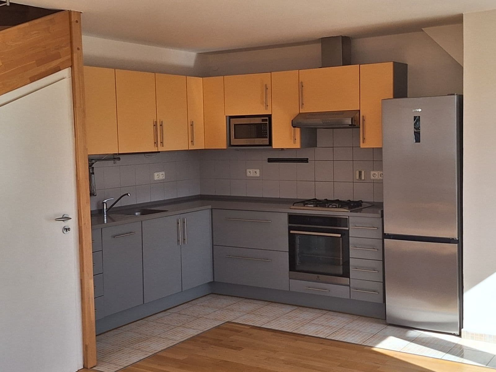 Prenájom bytu 3-izbový 120 m², Benická, Praha, Praha Prenájom bytu 3-izbový 120 m², Benická, Praha, Praha
