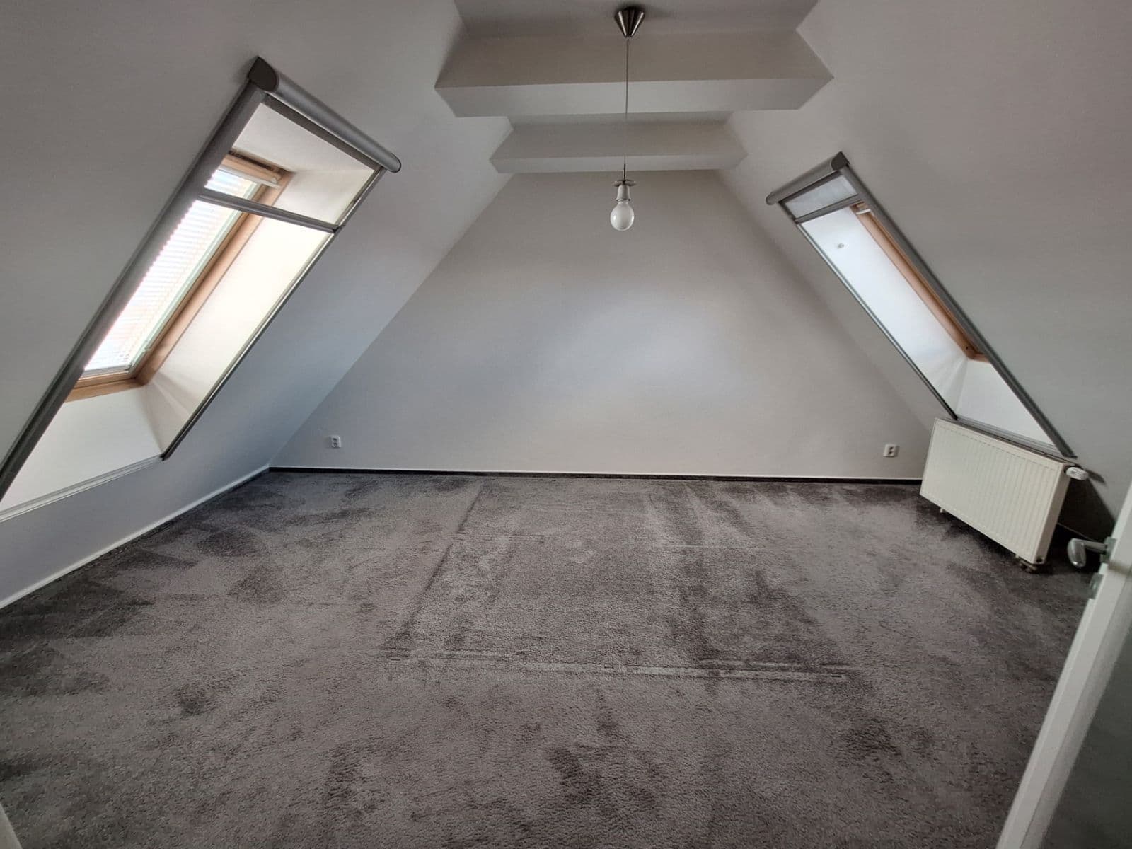 Prenájom bytu 3-izbový 120 m², Benická, Praha, Praha Prenájom bytu 3-izbový 120 m², Benická, Praha, Praha