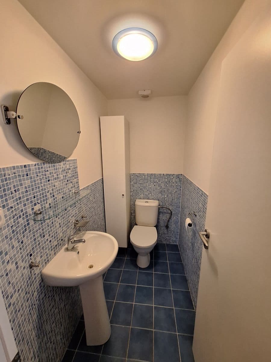 Prenájom bytu 3-izbový 120 m², Benická, Praha, Praha Prenájom bytu 3-izbový 120 m², Benická, Praha, Praha