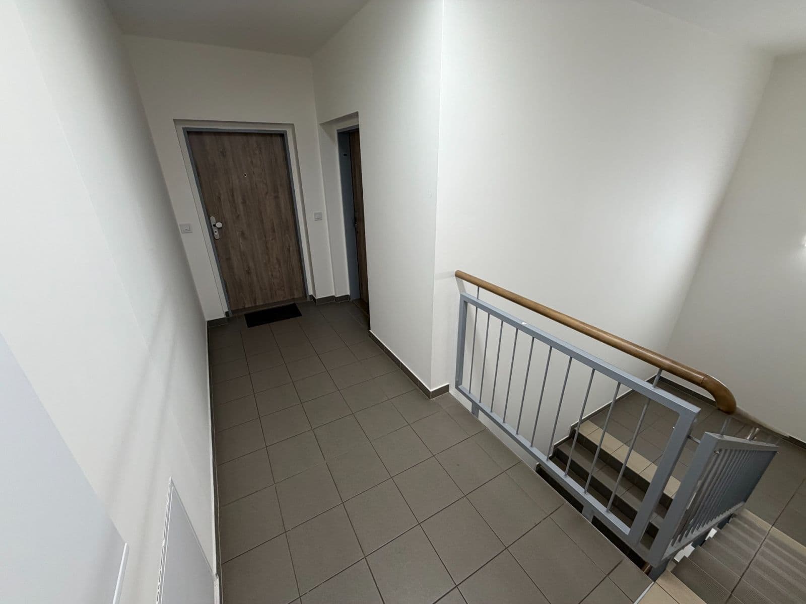 Prenájom bytu 2-izbový 71 m², Františka Diviše, Praha, Praha Prenájom bytu 2-izbový 71 m², Františka Diviše, Praha, Praha