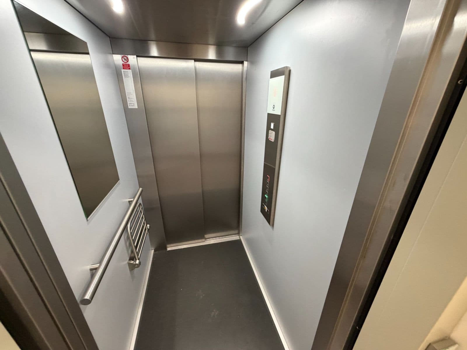 Prenájom bytu 2-izbový 71 m², Františka Diviše, Praha, Praha Prenájom bytu 2-izbový 71 m², Františka Diviše, Praha, Praha