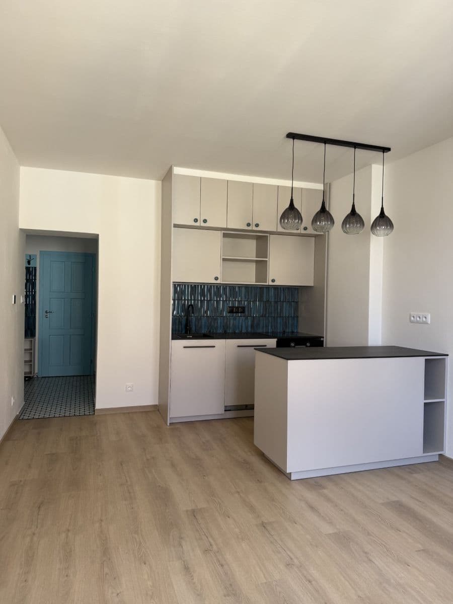 Prenájom bytu 2-izbový 51 m², Vrchlického, Plzeň, Plzeňský kraj Prenájom bytu 2-izbový 51 m², Vrchlického, Plzeň, Plzeňský kraj