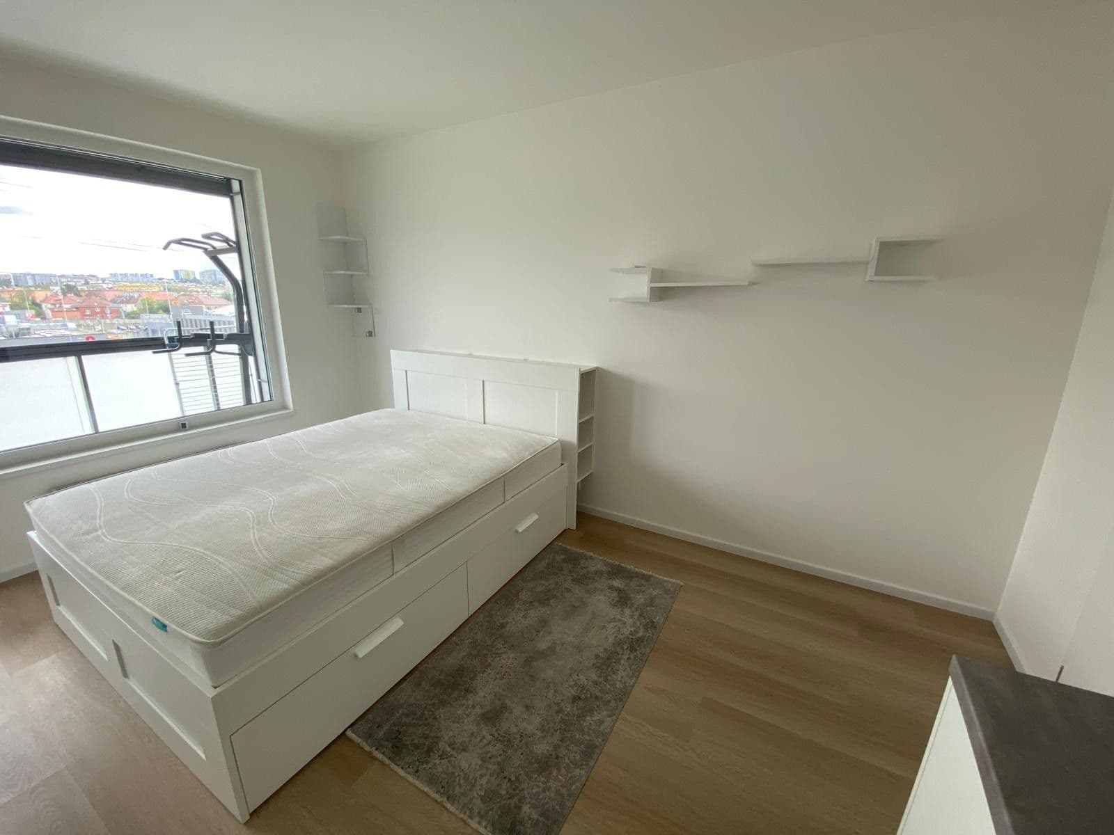 Prenájom bytu 1-izbový 30 m², Kolbenova, Praha, Praha Prenájom bytu 1-izbový 30 m², Kolbenova, Praha, Praha
