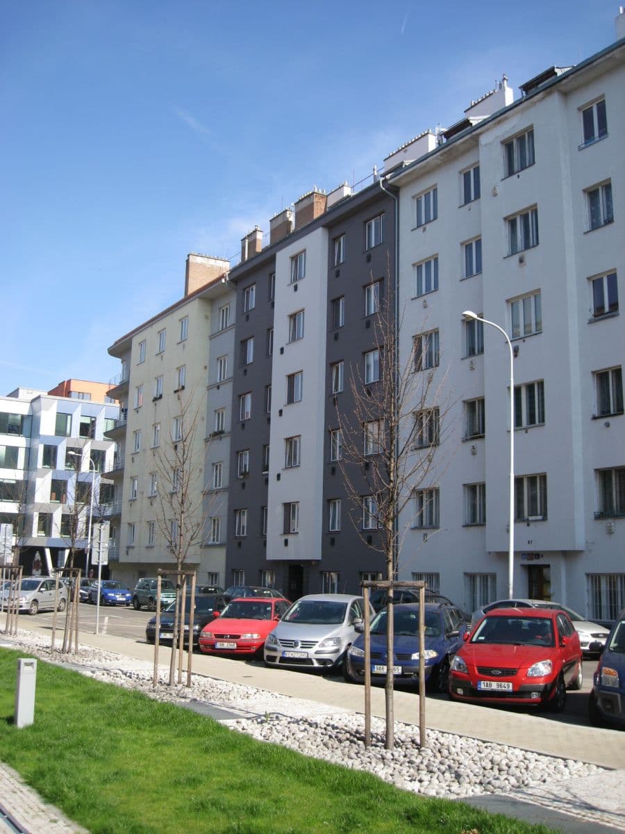 Prenájom bytu Garsoniéra 25 m², U Parního mlýna, Praha, Praha Prenájom bytu Garsoniéra 25 m², U Parního mlýna, Praha, Praha