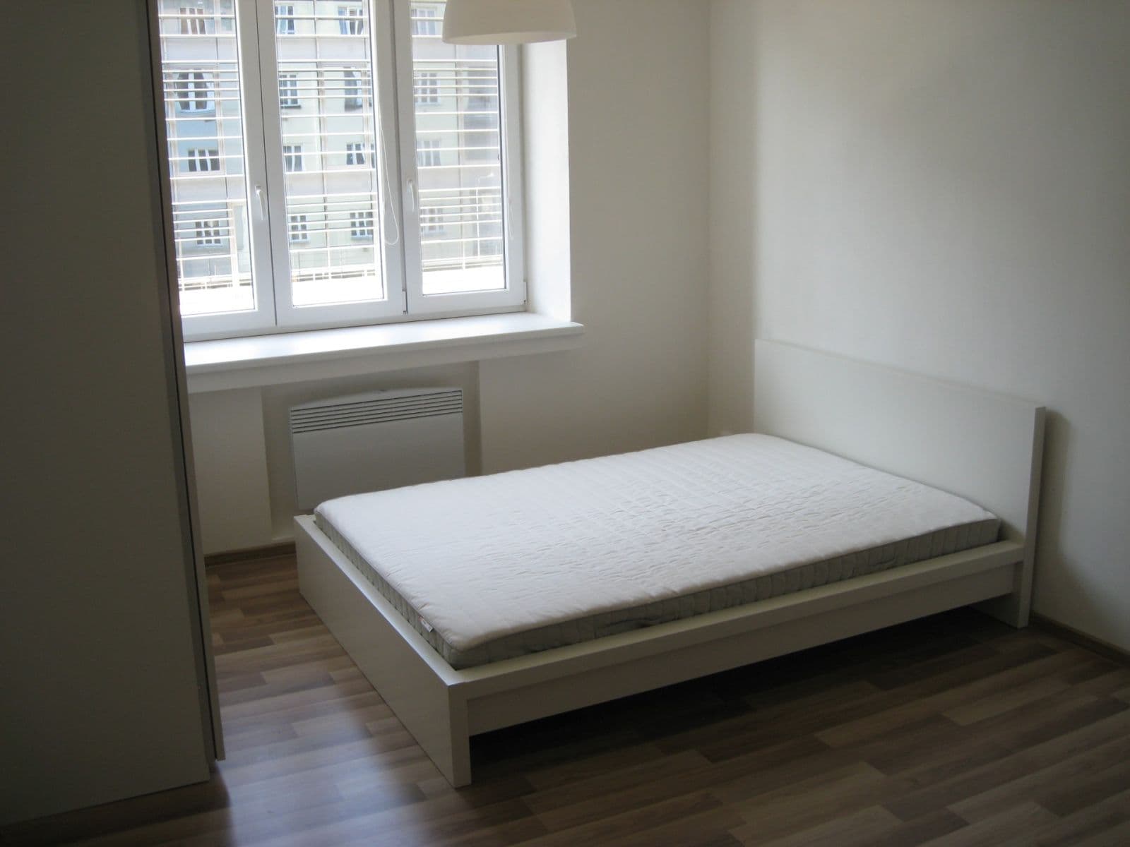 Prenájom bytu Garsoniéra 25 m², U Parního mlýna, Praha, Praha Prenájom bytu Garsoniéra 25 m², U Parního mlýna, Praha, Praha