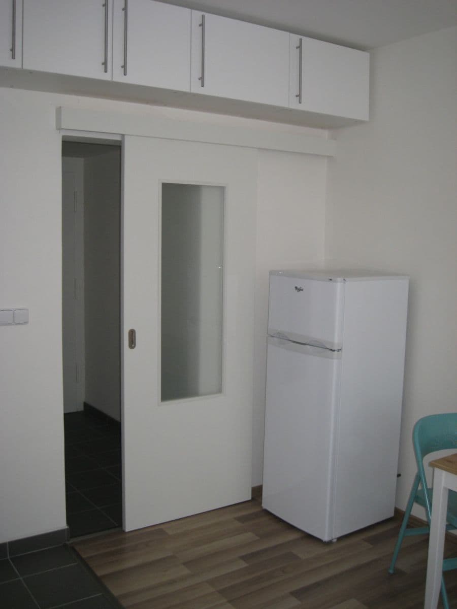 Prenájom bytu Garsoniéra 25 m², U Parního mlýna, Praha, Praha Prenájom bytu Garsoniéra 25 m², U Parního mlýna, Praha, Praha