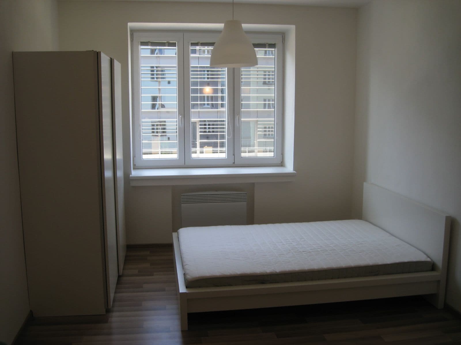 Prenájom bytu Garsoniéra 25 m², U Parního mlýna, Praha, Praha Prenájom bytu Garsoniéra 25 m², U Parního mlýna, Praha, Praha