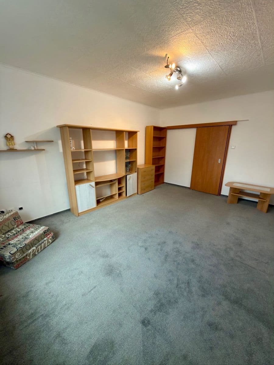 Predaj bytu 2-izbový 64 m², Karla Čapka, Sokolov, Karlovarský kraj Predaj bytu 2-izbový 64 m², Karla Čapka, Sokolov, Karlovarský kraj