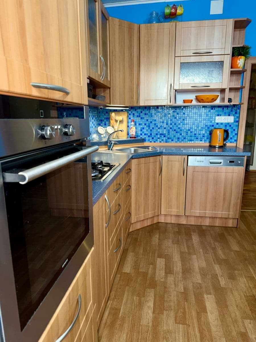 Predaj bytu 2-izbový 64 m², Karla Čapka, Sokolov, Karlovarský kraj Predaj bytu 2-izbový 64 m², Karla Čapka, Sokolov, Karlovarský kraj
