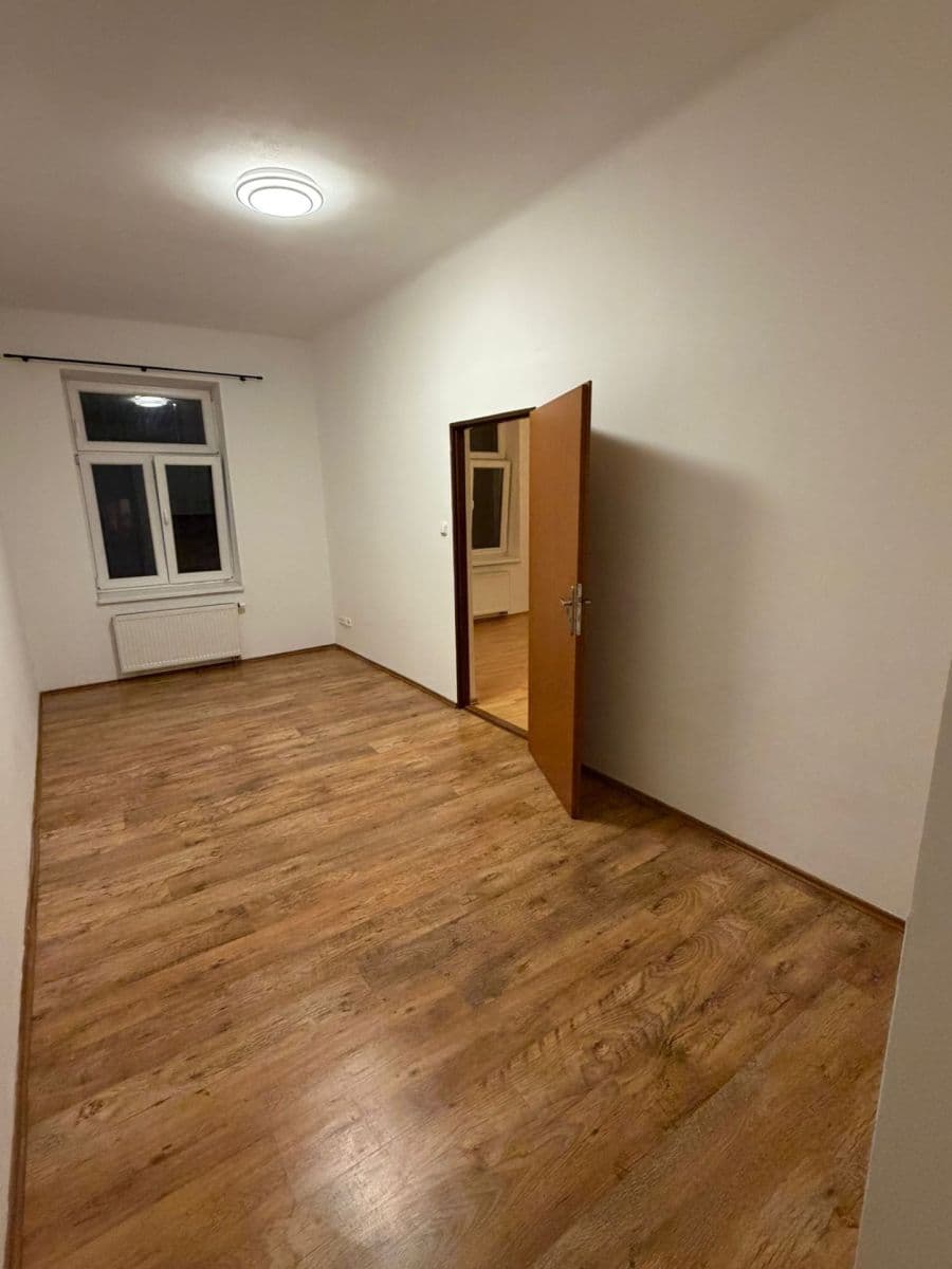 Prenájom bytu 2-izbový 55 m², Nuselská, Praha, Praha Prenájom bytu 2-izbový 55 m², Nuselská, Praha, Praha
