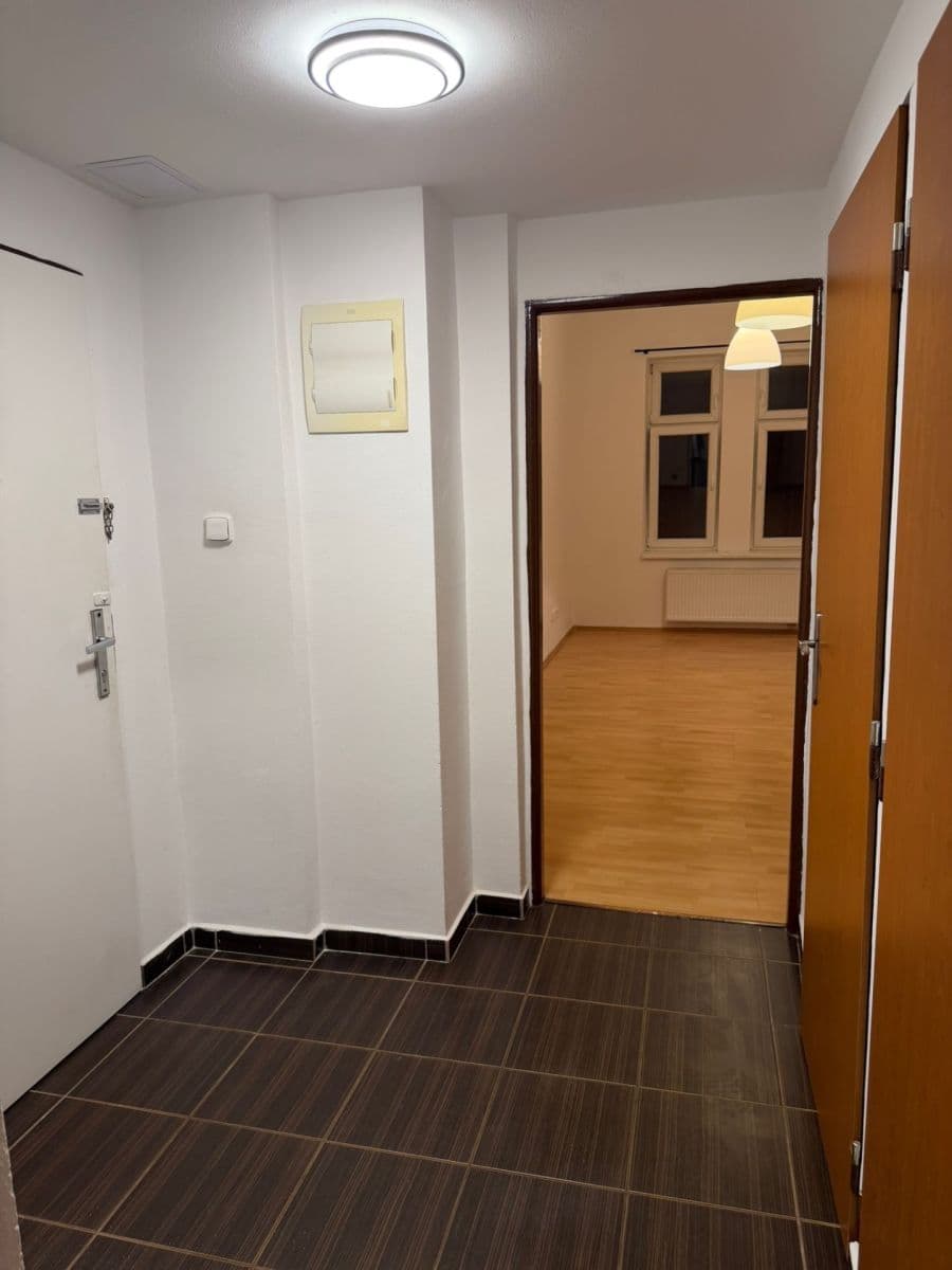 Prenájom bytu 2-izbový 55 m², Nuselská, Praha, Praha Prenájom bytu 2-izbový 55 m², Nuselská, Praha, Praha