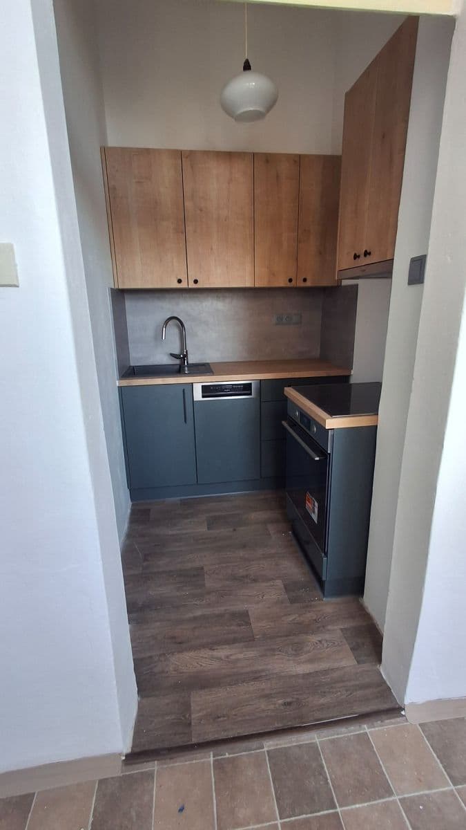 Prenájom bytu 2-izbový 61 m², Letohradská, Praha, Praha Prenájom bytu 2-izbový 61 m², Letohradská, Praha, Praha