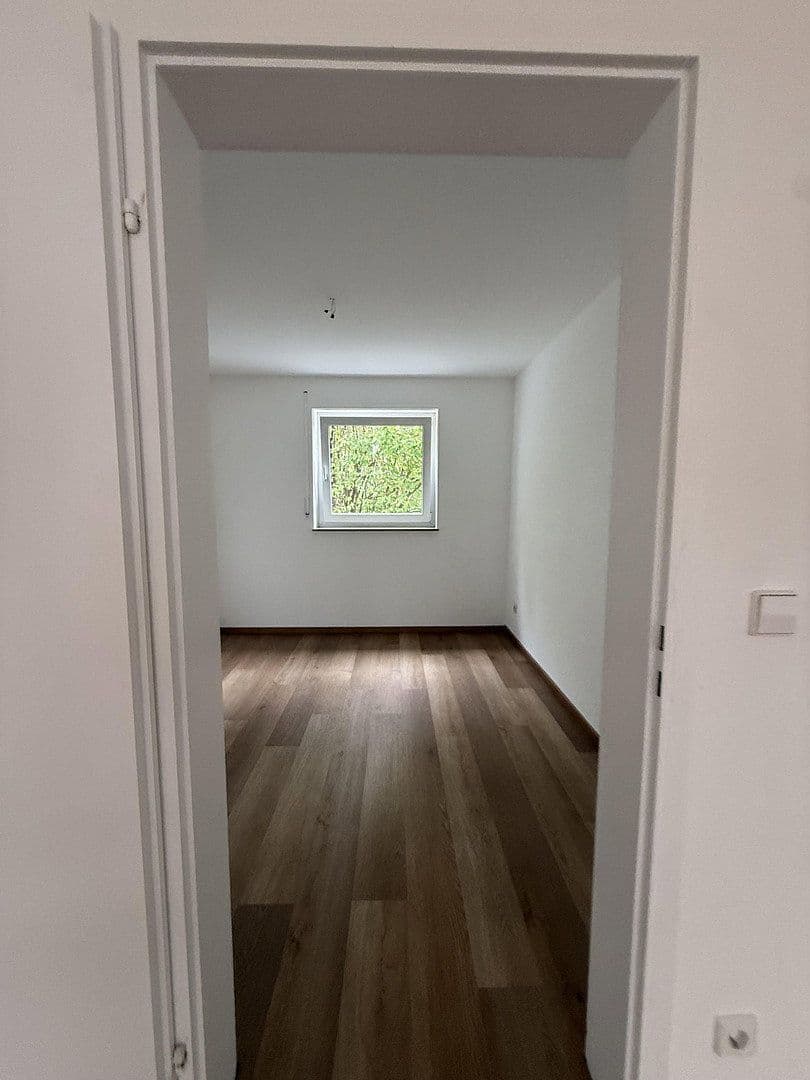 Prenájom bytu 4-izbový 91 m², Freiberg am Neckar, Bádensko-Wurttembersko Prenájom bytu 4-izbový 91 m², Freiberg am Neckar, Bádensko-Wurttembersko
