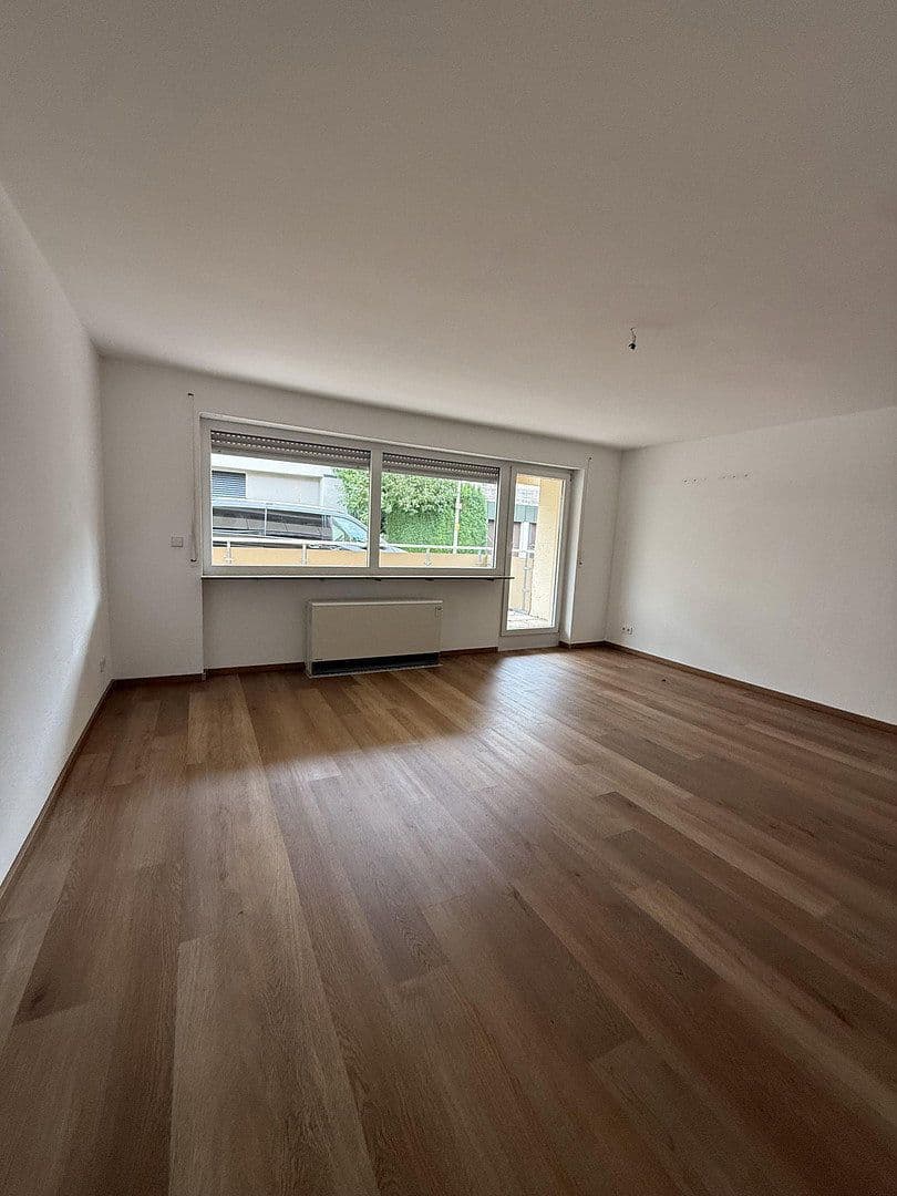 Prenájom bytu 4-izbový 91 m², Freiberg am Neckar, Bádensko-Wurttembersko Prenájom bytu 4-izbový 91 m², Freiberg am Neckar, Bádensko-Wurttembersko