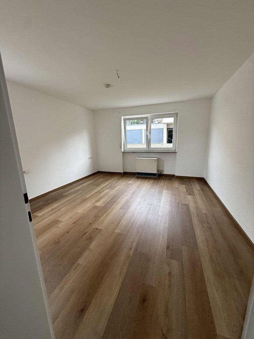 Prenájom bytu 4-izbový 91 m², Freiberg am Neckar, Bádensko-Wurttembersko Prenájom bytu 4-izbový 91 m², Freiberg am Neckar, Bádensko-Wurttembersko