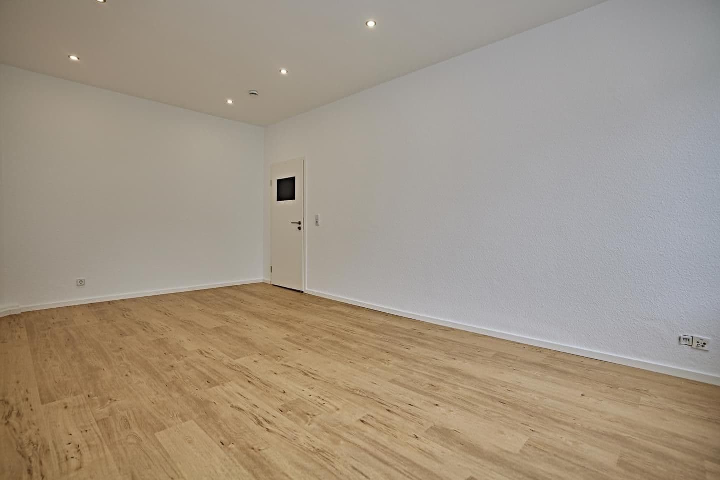Prenájom bytu 2-izbový 70 m², Westfalenstraße 47, Iserlohn, Severné Porýnie - Westfálsko Prenájom bytu 2-izbový 70 m², Westfalenstraße 47, Iserlohn, Severné Porýnie - Westfálsko