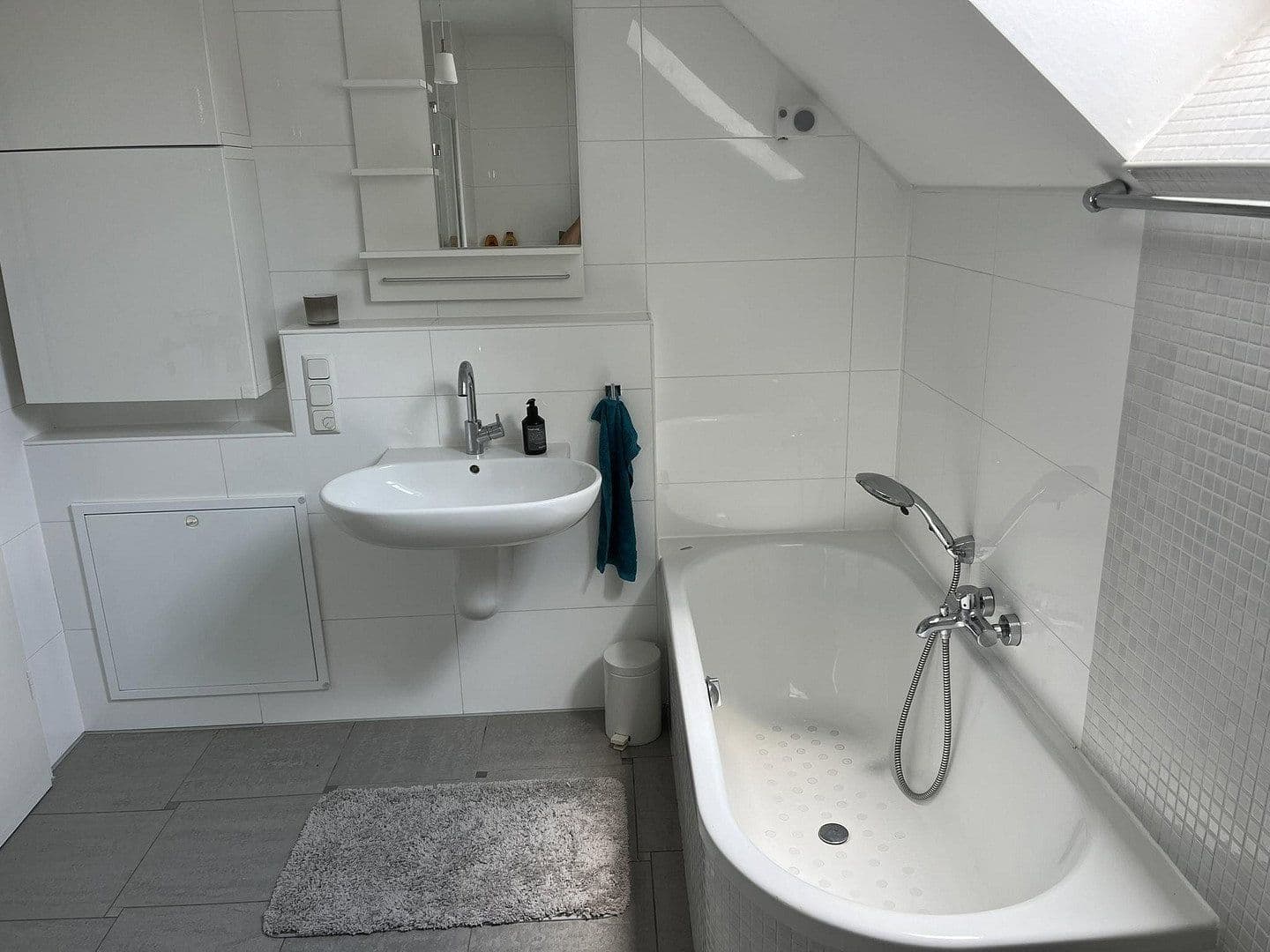 Prenájom domu 140 m², pozemok 350 m², Ahornweg 64, Oberursel (Taunus), Hesensko Prenájom domu 140 m², pozemok 350 m², Ahornweg 64, Oberursel (Taunus), Hesensko