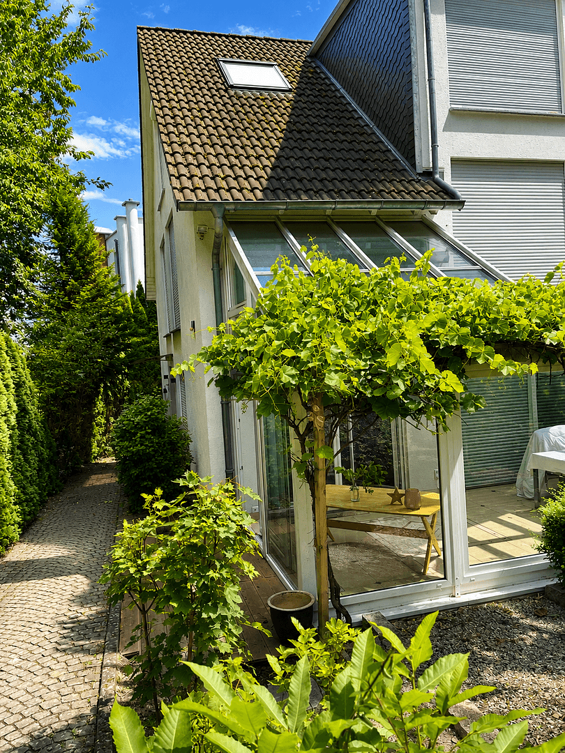 Prenájom domu 140 m², pozemok 350 m², Ahornweg 64, Oberursel (Taunus), Hesensko Prenájom domu 140 m², pozemok 350 m², Ahornweg 64, Oberursel (Taunus), Hesensko