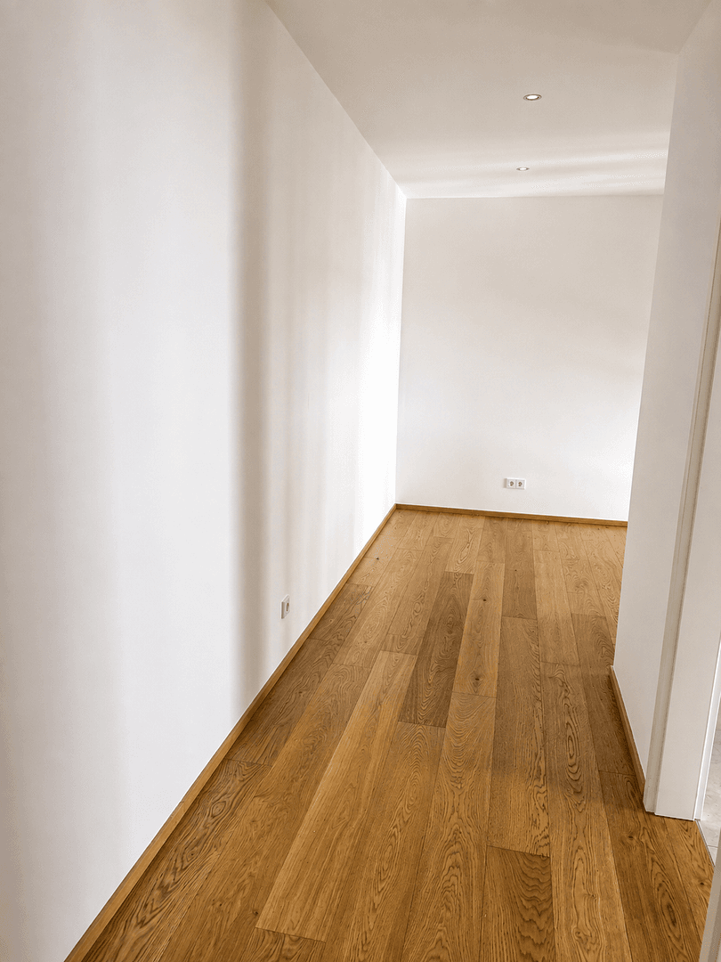 Prenájom bytu 3-izbový 79 m², München, Bavorsko Prenájom bytu 3-izbový 79 m², München, Bavorsko