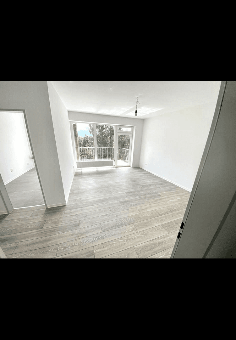 Prenájom bytu 2-izbový 62 m², Torfbruchstrasse 107, Düsseldorf, Severné Porýnie - Westfálsko Prenájom bytu 2-izbový 62 m², Torfbruchstrasse 107, Düsseldorf, Severné Porýnie - Westfálsko