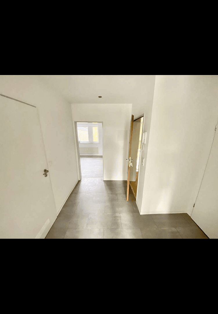 Prenájom bytu 2-izbový 62 m², Torfbruchstrasse 107, Düsseldorf, Severné Porýnie - Westfálsko Prenájom bytu 2-izbový 62 m², Torfbruchstrasse 107, Düsseldorf, Severné Porýnie - Westfálsko