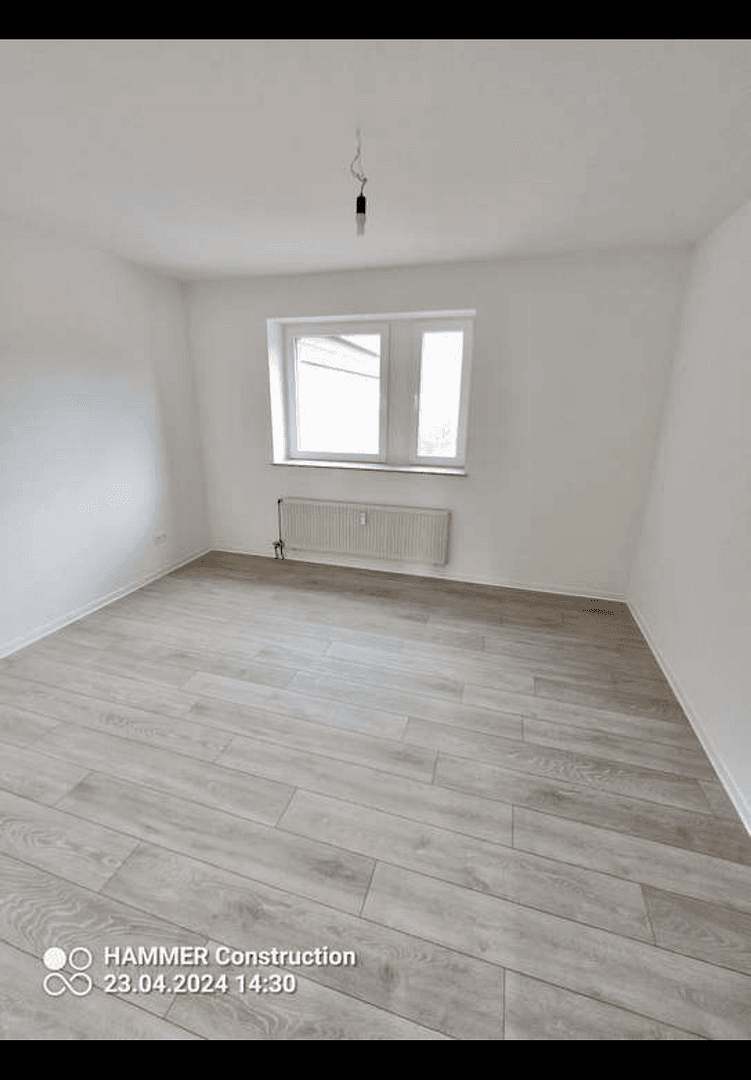 Prenájom bytu 2-izbový 62 m², Torfbruchstrasse 107, Düsseldorf, Severné Porýnie - Westfálsko Prenájom bytu 2-izbový 62 m², Torfbruchstrasse 107, Düsseldorf, Severné Porýnie - Westfálsko