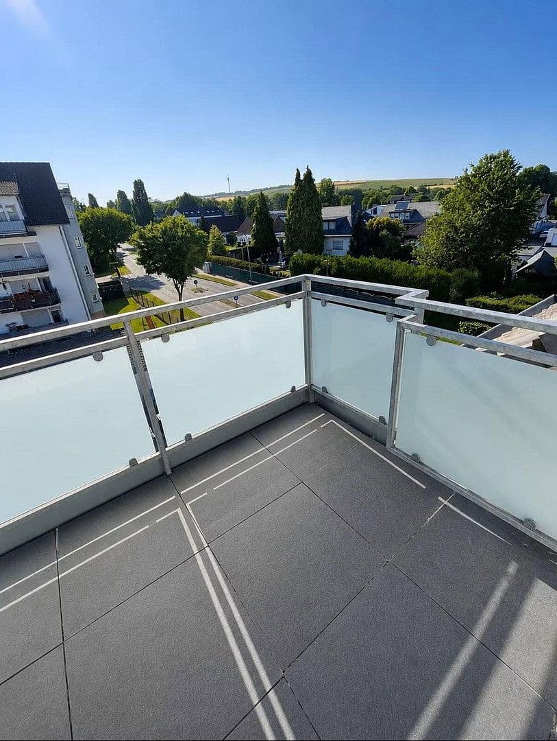 Predaj bytu 5-izbový 118 m², Polch, Porýnie-Falcko Predaj bytu 5-izbový 118 m², Polch, Porýnie-Falcko