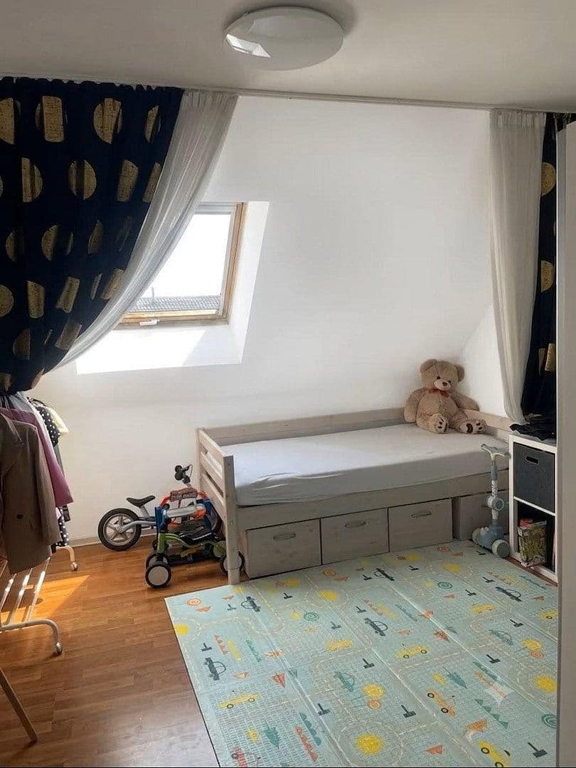 Predaj bytu 5-izbový 118 m², Polch, Porýnie-Falcko Predaj bytu 5-izbový 118 m², Polch, Porýnie-Falcko
