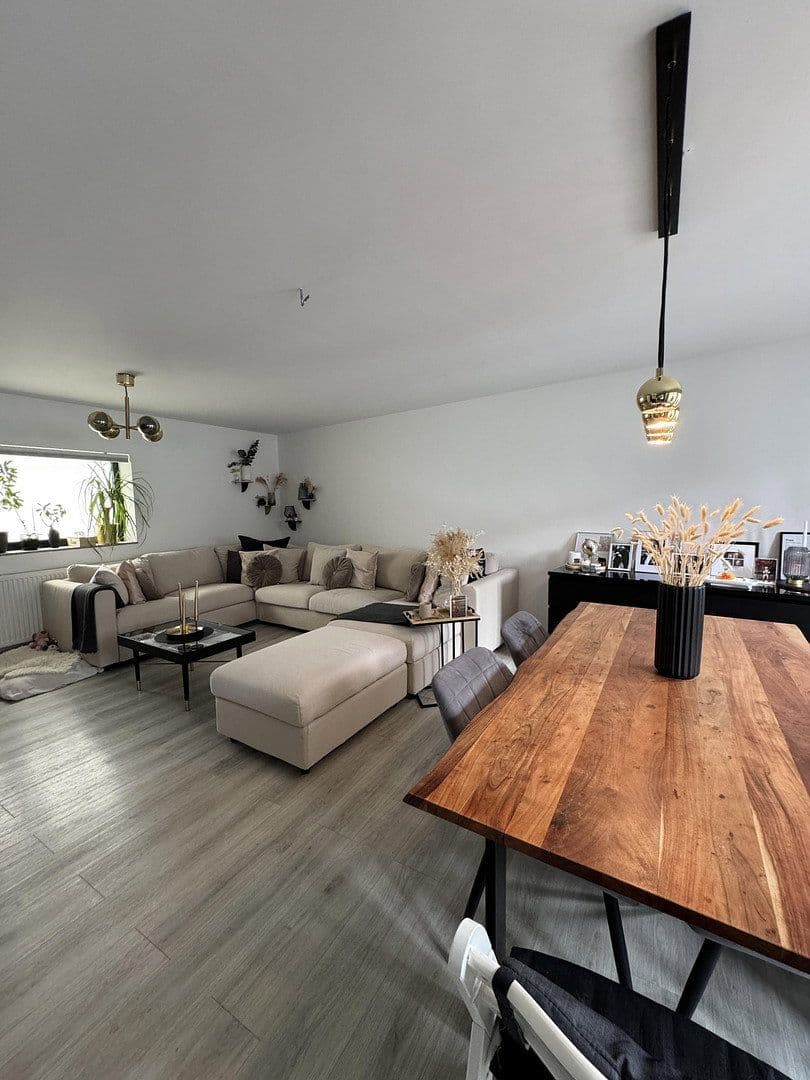 Predaj bytu 4-izbový 109 m², Cadolzburg, Bavorsko Predaj bytu 4-izbový 109 m², Cadolzburg, Bavorsko