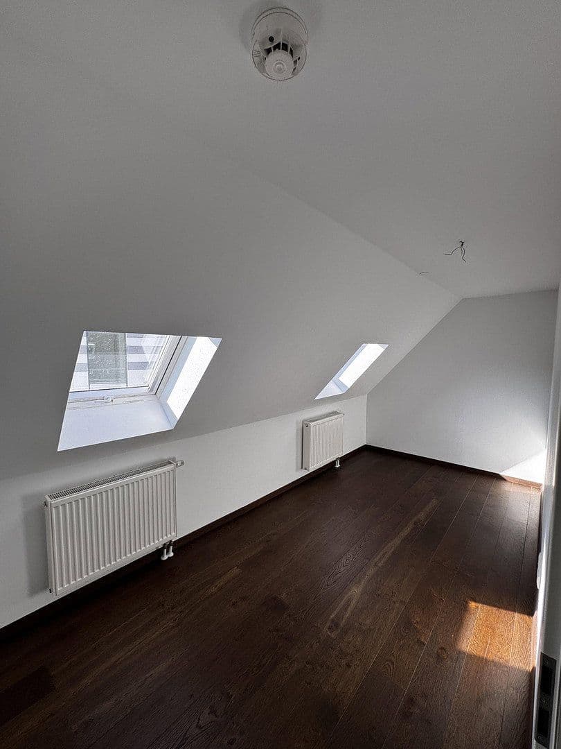 Predaj bytu 4-izbový 109 m², Cadolzburg, Bavorsko Predaj bytu 4-izbový 109 m², Cadolzburg, Bavorsko
