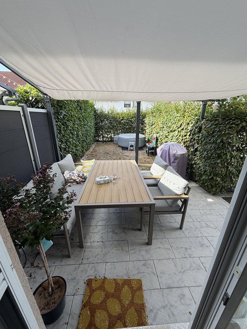 Predaj domu 140 m², pozemok 252 m², Eschbach, Bádensko-Wurttembersko Predaj domu 140 m², pozemok 252 m², Eschbach, Bádensko-Wurttembersko